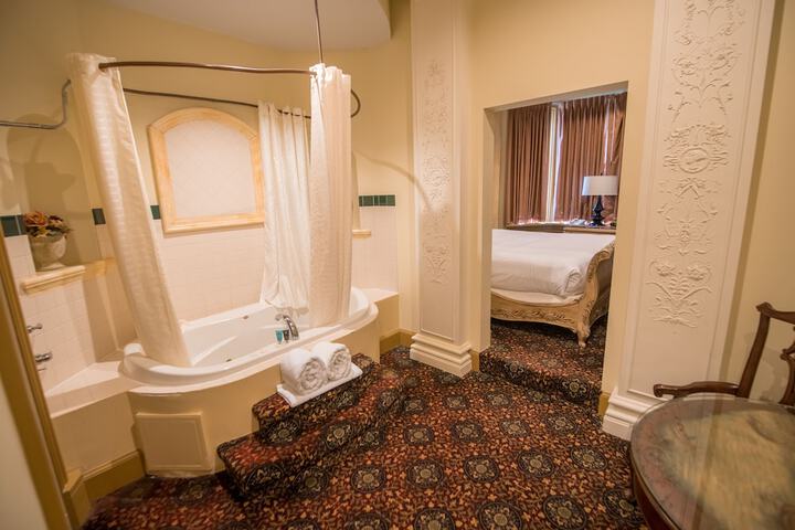 Room 46 of 151