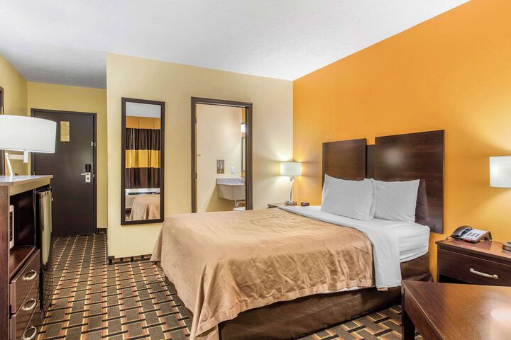 Room 40 of 47