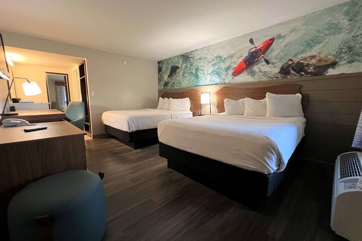 Room 14 of 30