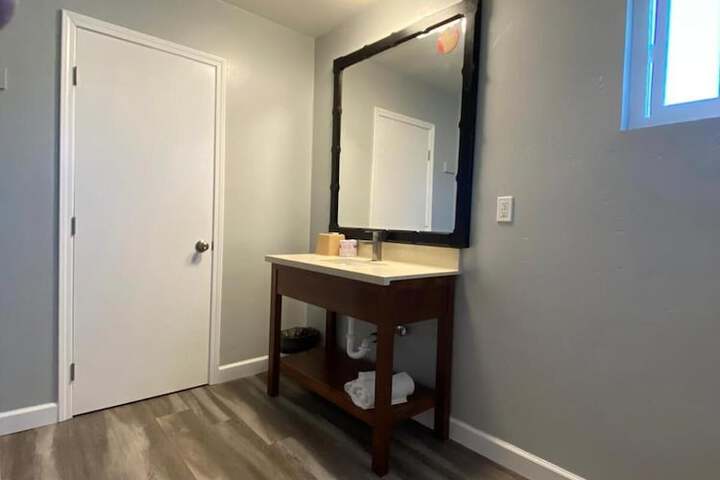 Room 22 of 33