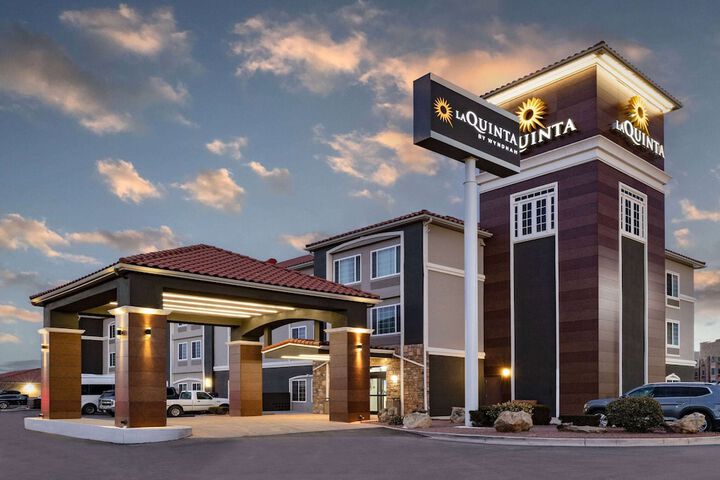 Hotel 2 of 63