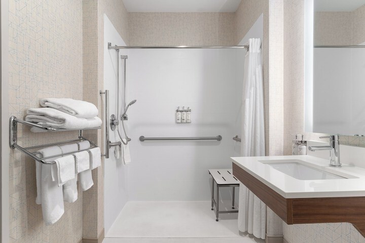 Holiday Inn Express Coralville by IHG