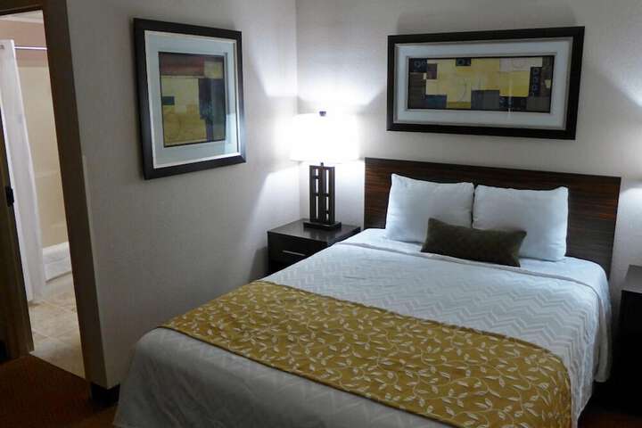 Room 11 of 22