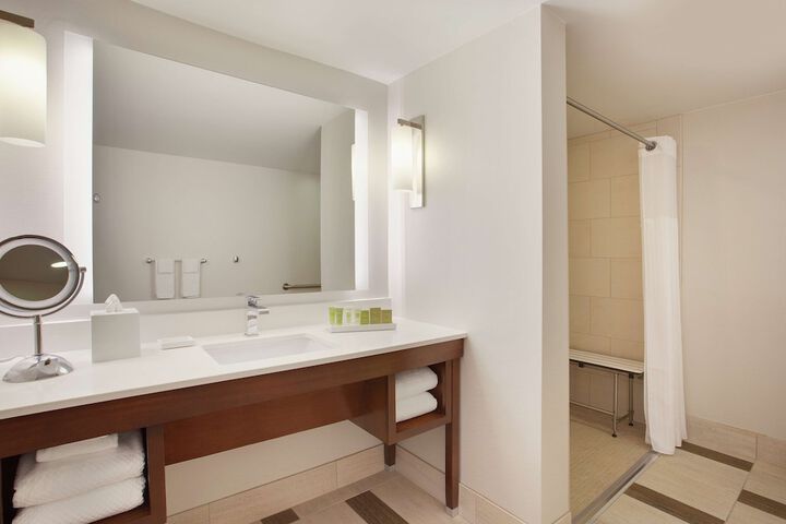 Hilton Naples