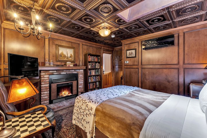 Room 151 of 256