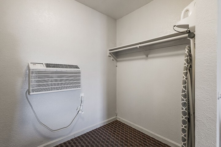 Room 18 of 39