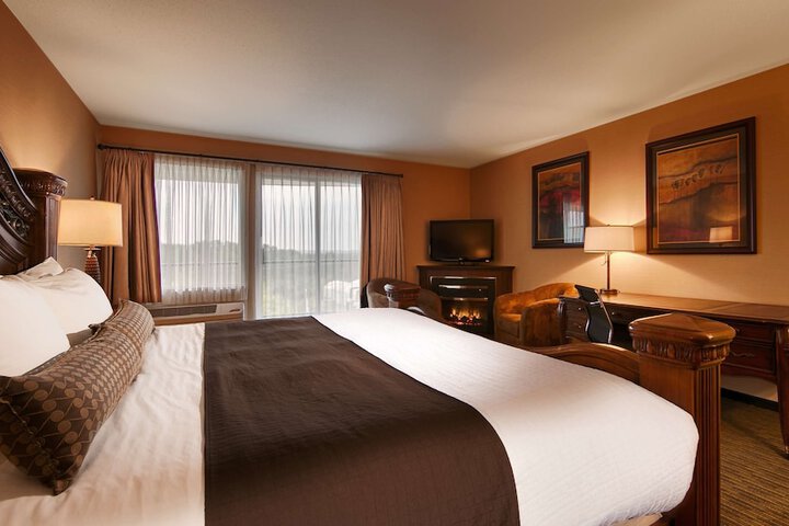 Room 33 of 65