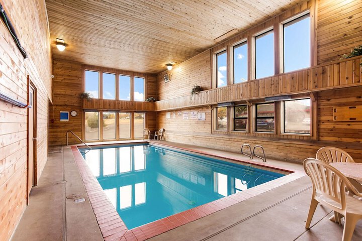 Pool 11 of 61