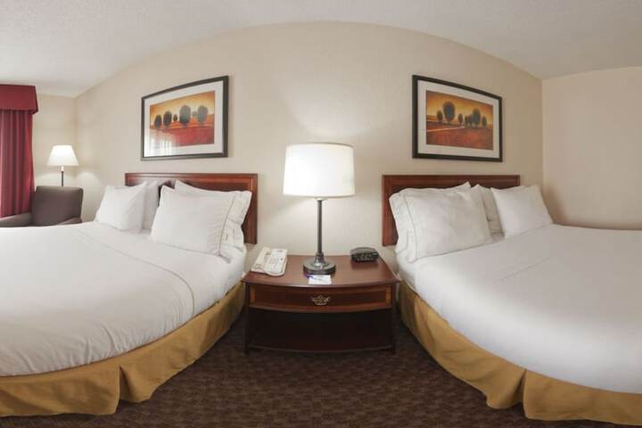Room 3 of 9
