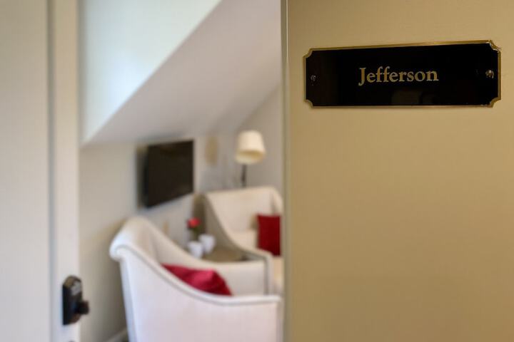 Room 88 of 161