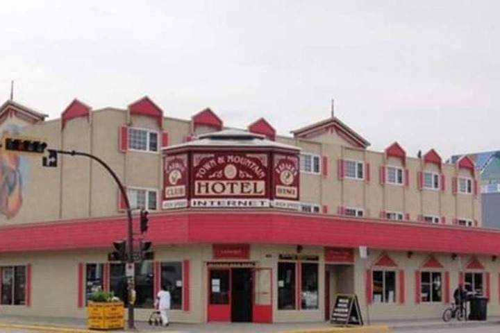 Hotel 2 of 40