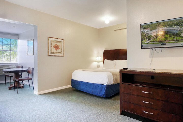 Crystal Bay Historic Hotel