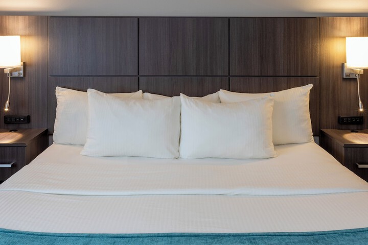 Paynesville Inn & Suites
