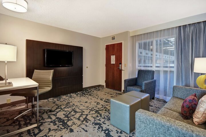 Embassy Suites by Hilton Montgomery Hotel & Conference Ctr