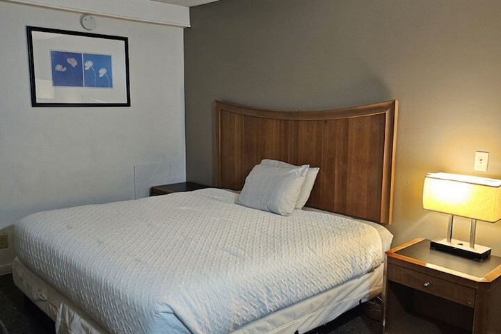 Room 12 of 39