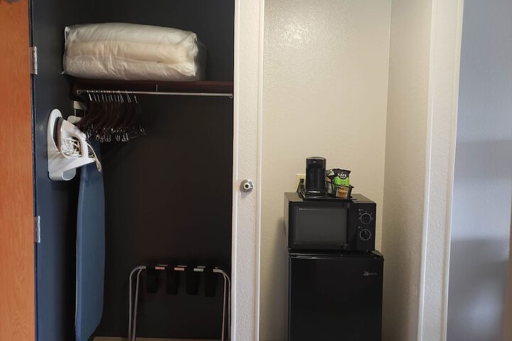 Room 29 of 63