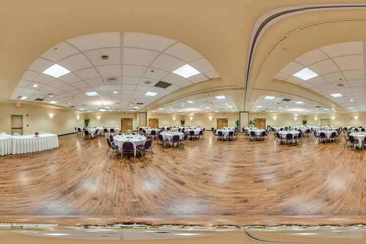 Ballroom/Hall 36 of 41