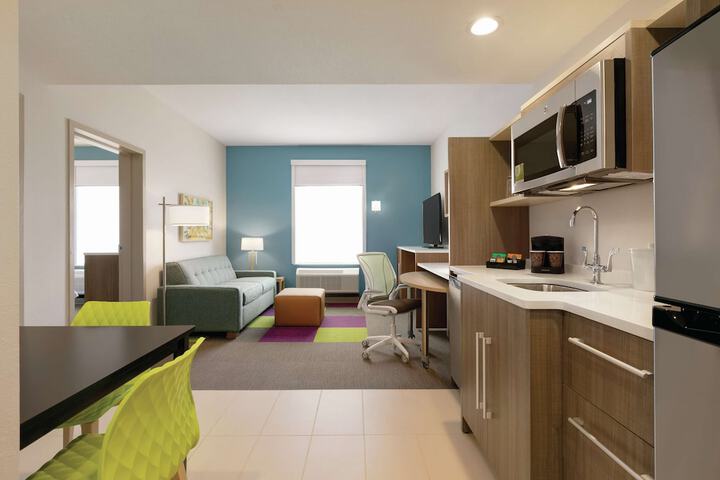 Room 13 of 40