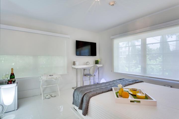 Bars B & B South Beach Miami Boutique Hotel