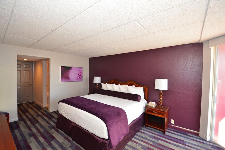 Room 22 of 36