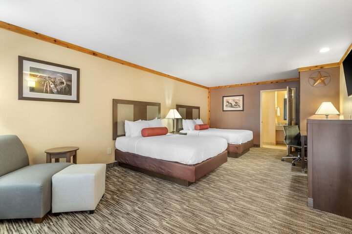 Room 14 of 37