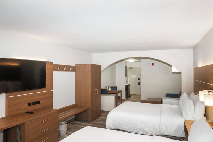 Holiday Inn Express & Suites Stroudsburg-Poconos by IHG