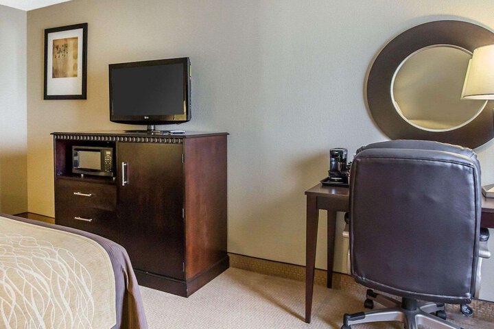 Room 28 of 38