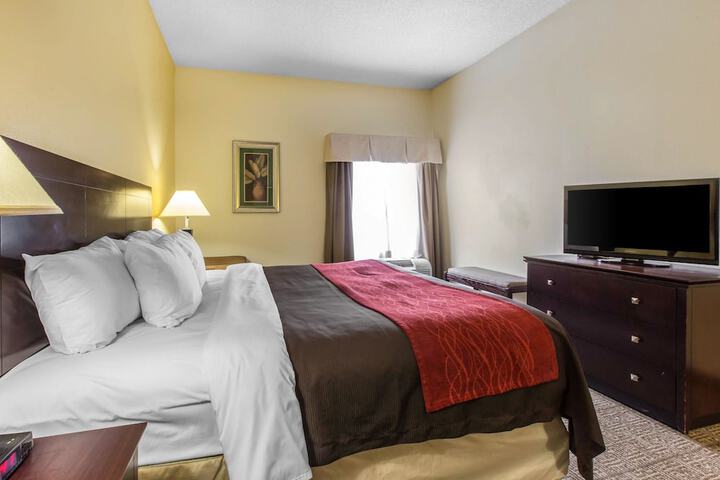 Room 16 of 28