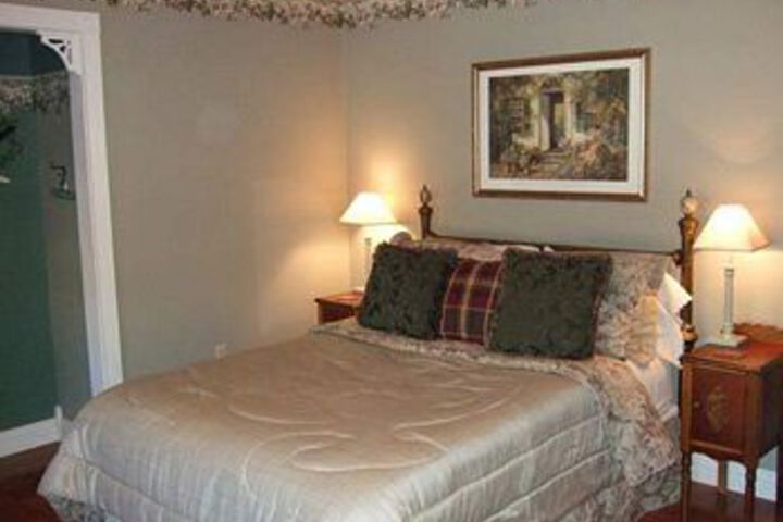 The Iron Gate Inn