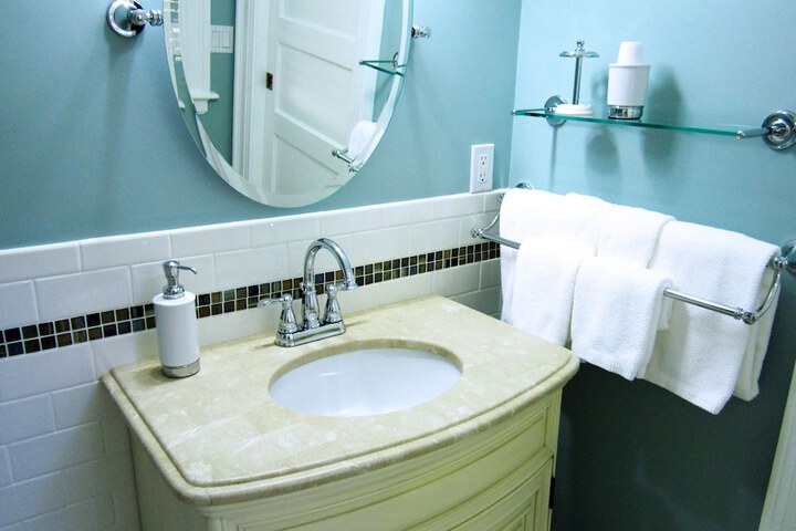 Baldwinsville B & B