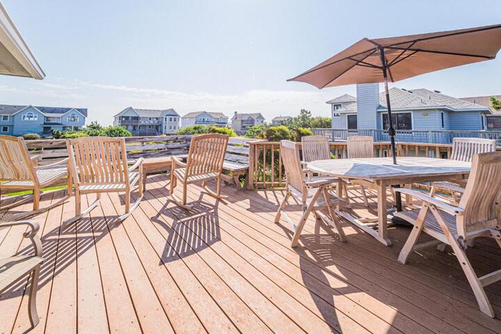 A Summer Place - Duck Sanderling, Ocean View, 50 Yards to Beach, Community Pool