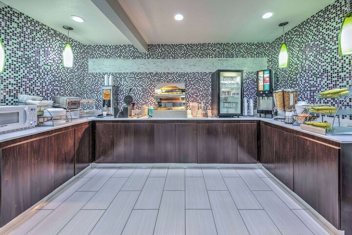 La Quinta Inn by Wyndham El Dorado