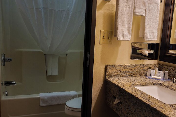 Room 13 of 25