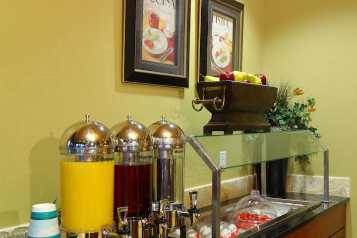 Breakfast/Coffee Service 72 of 81