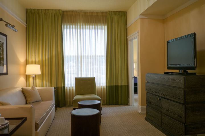 Room 37 of 60
