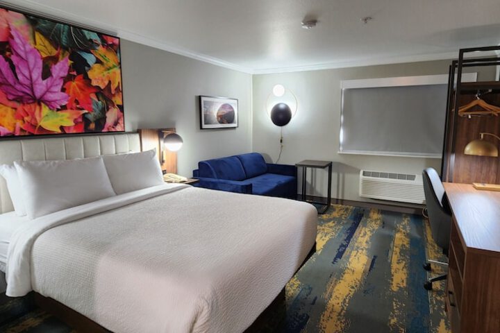 Room 65 of 97