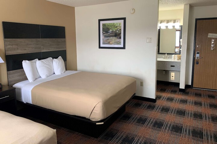 Room 14 of 39
