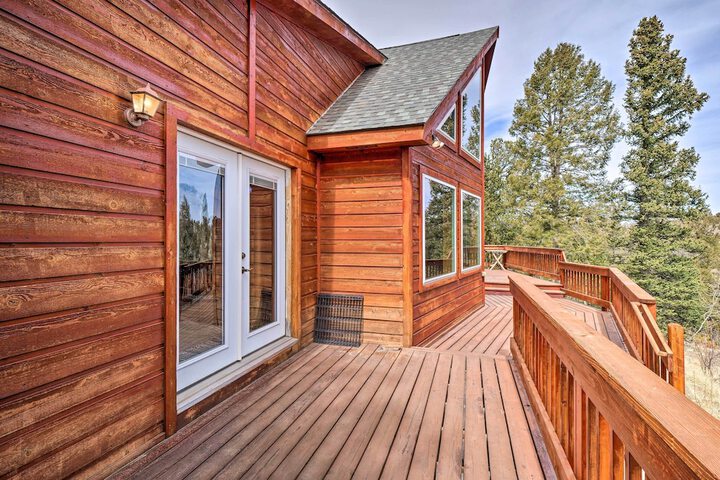 Grand Jefferson Home w / Stunning Mtn Views!