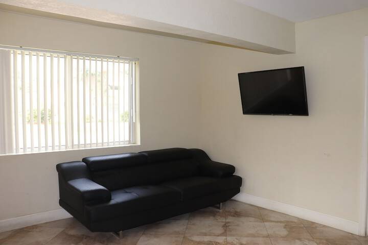 Room 25 of 41