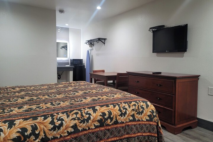 Room 44 of 89