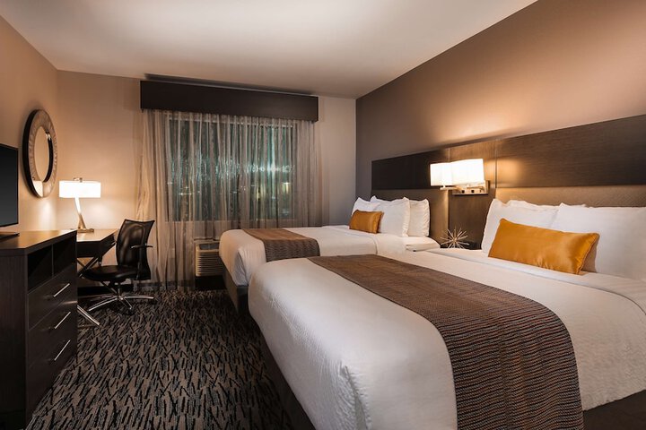 Room 20 of 33
