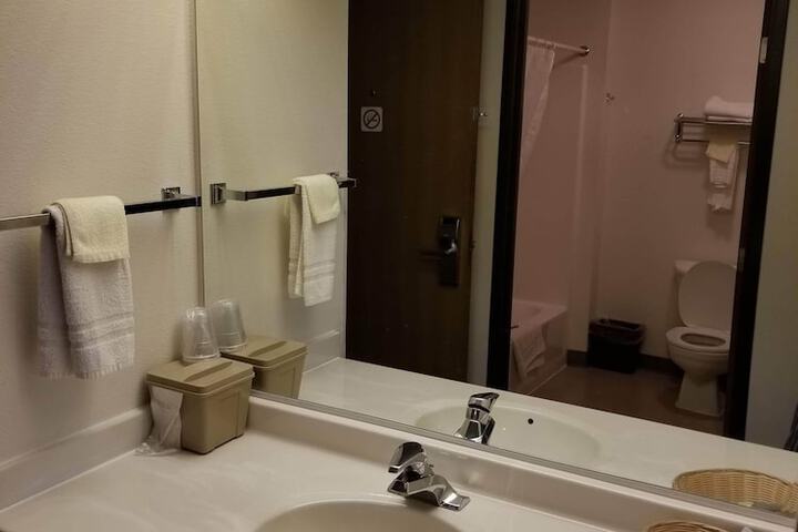 Room 177 of 232