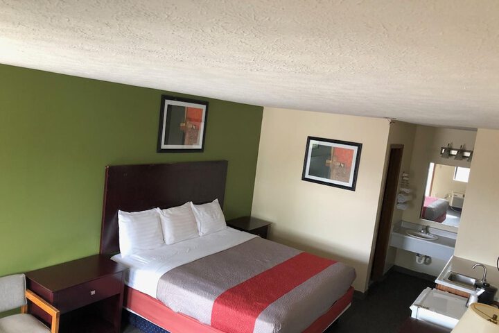 Salt Creek Inn