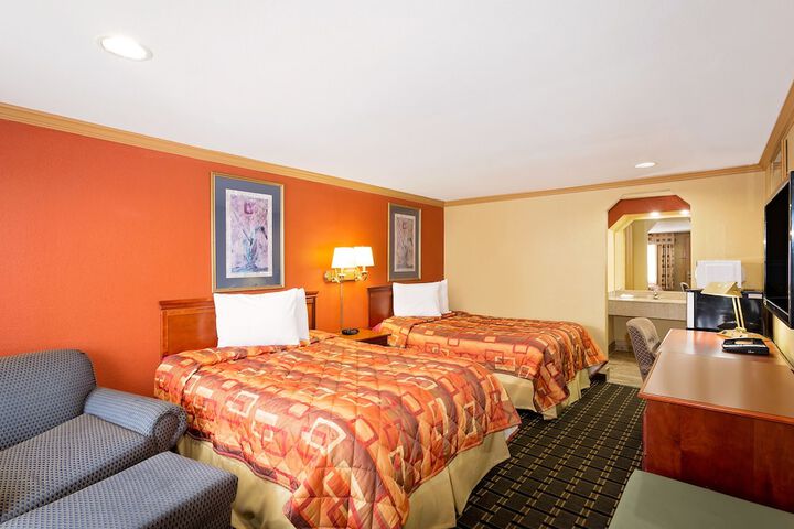 Room 12 of 16