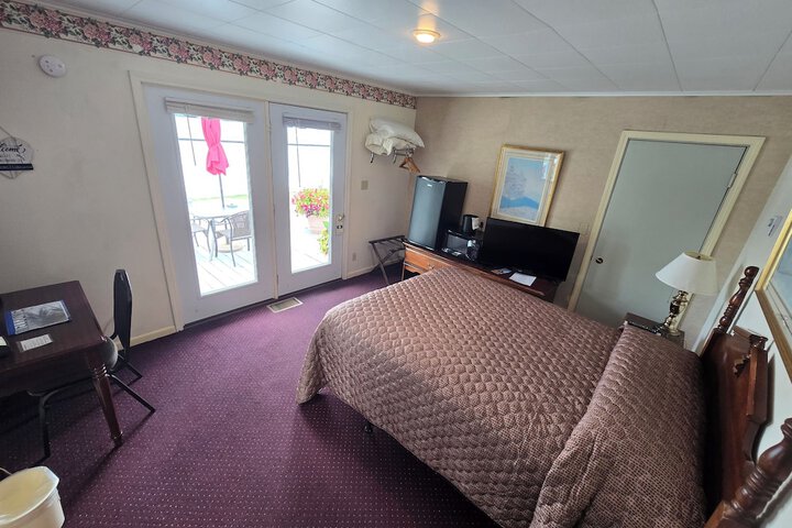 Lake View Motel