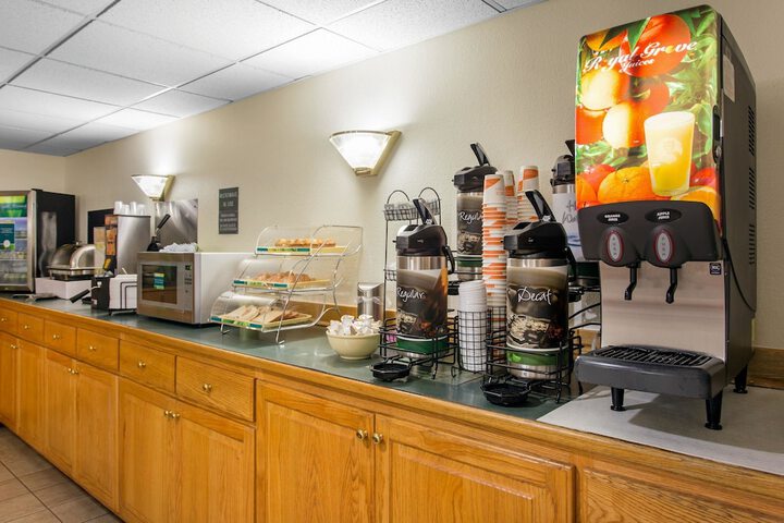 Breakfast/Coffee Service 25 of 29