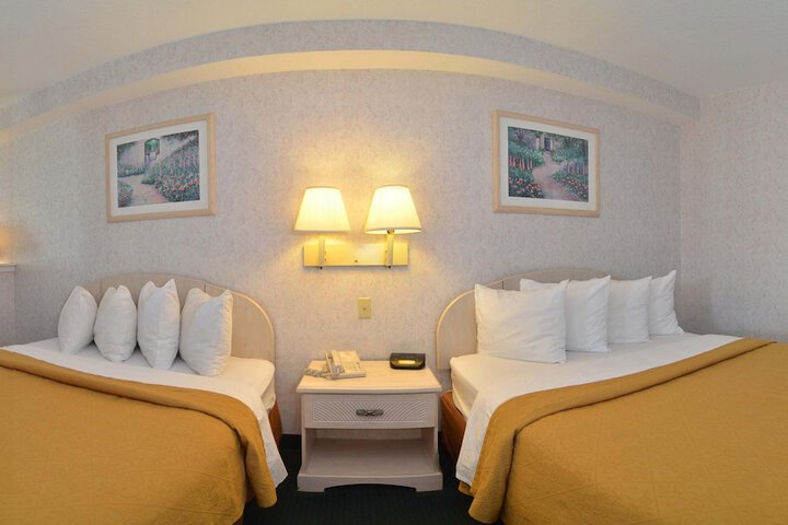 Room 33 of 45