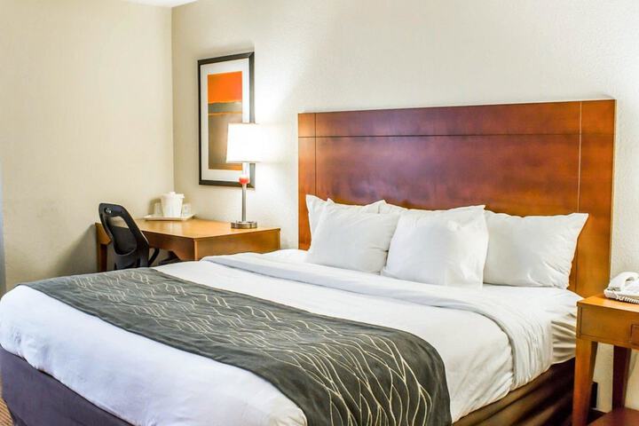 Comfort Inn Fayetteville near Fort Bragg