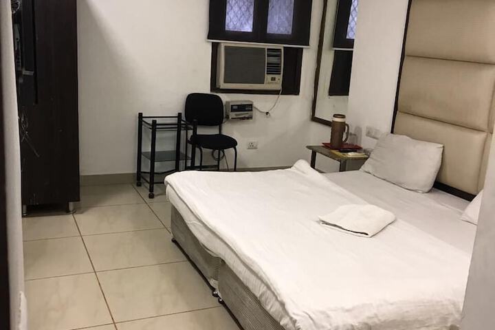 Room 16 of 22