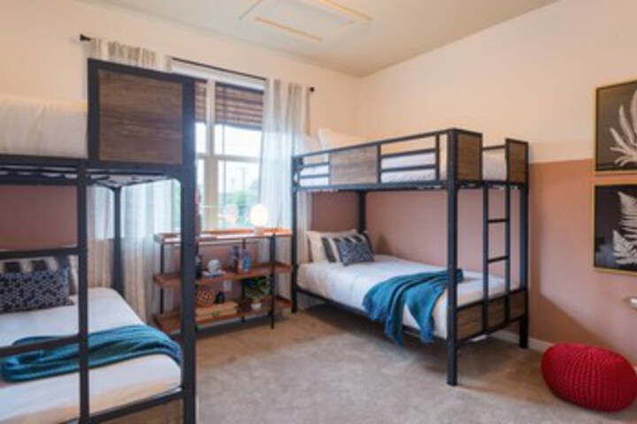 Spacious 3 BR Near Downtown by Domio
